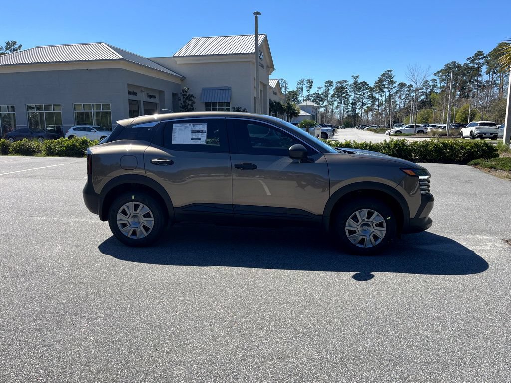 New 2025 Nissan Kicks SR FWD image 5