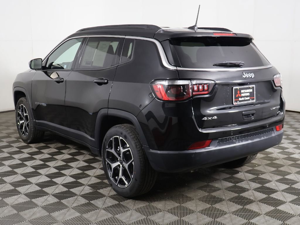 Used 2025 Jeep Compass Limited image 8