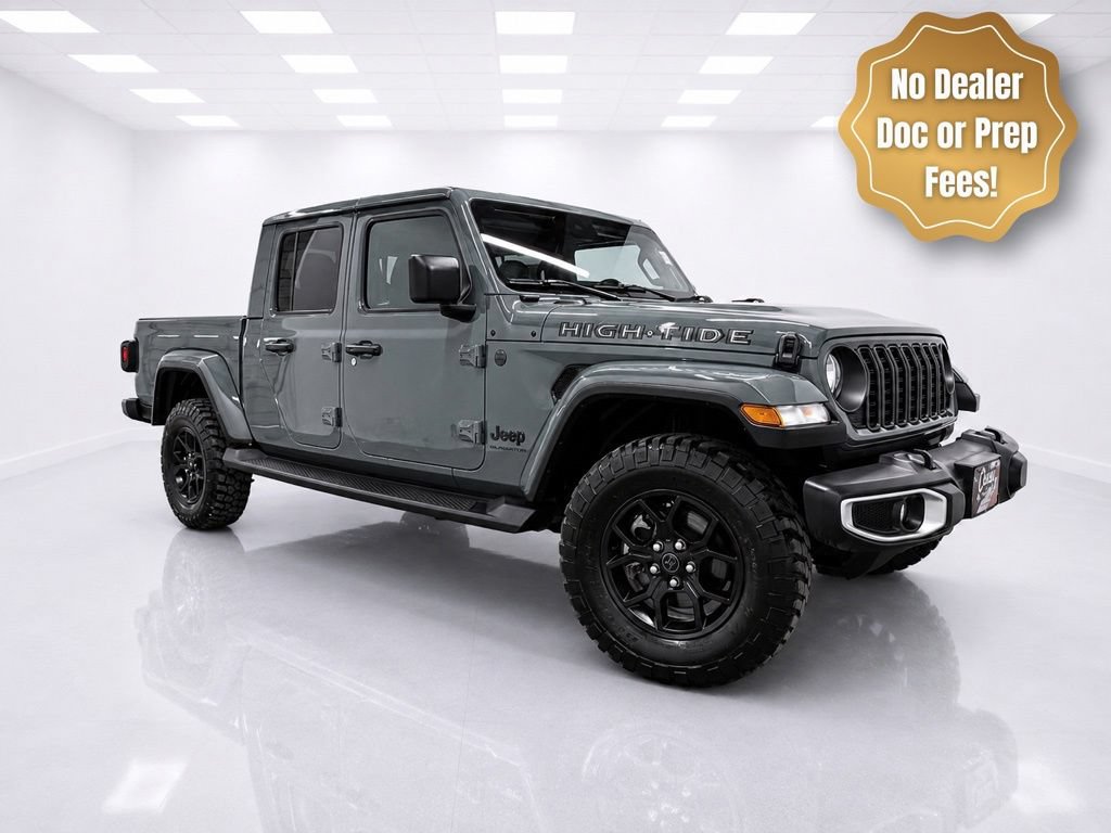 Used 2025 Jeep Gladiator Sport AWD/4WD image 3