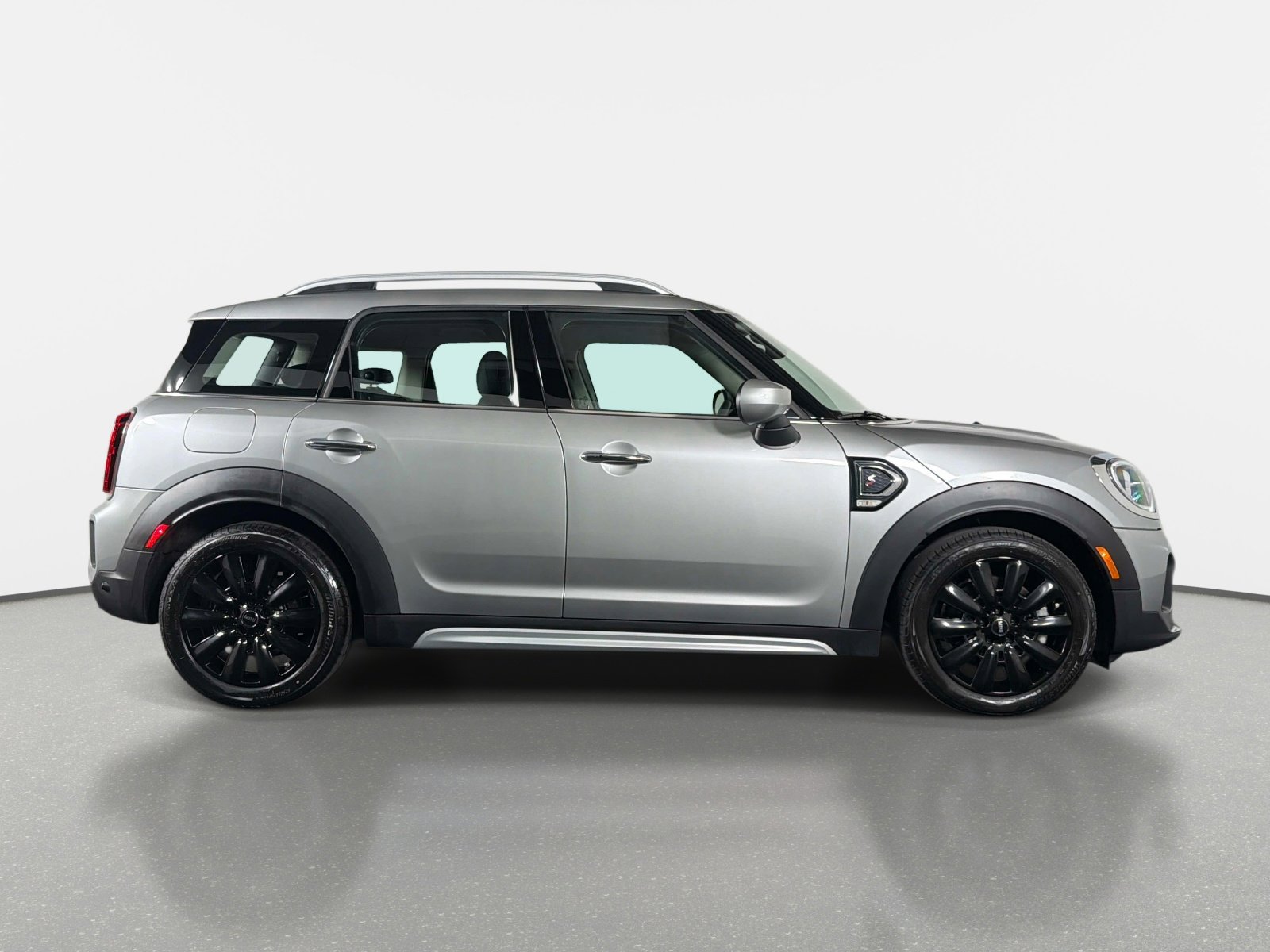 Used 2024 MINI Cooper Countryman S FWD image 2