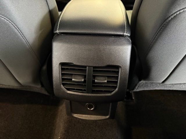 Used 2017 Ford Fusion SE w/ Fusion SE Technology Package image 24