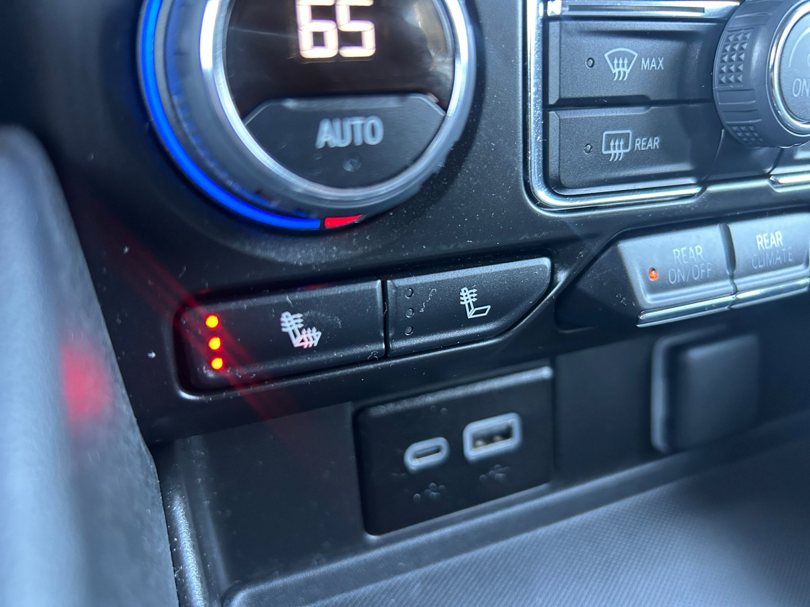 Used 2024 Chevrolet Tahoe RST w/ Luxury Package image 25