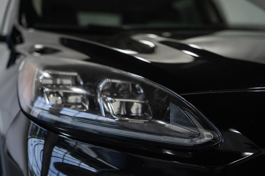 Used 2020 Ford Escape Titanium AWD/4WD image 13