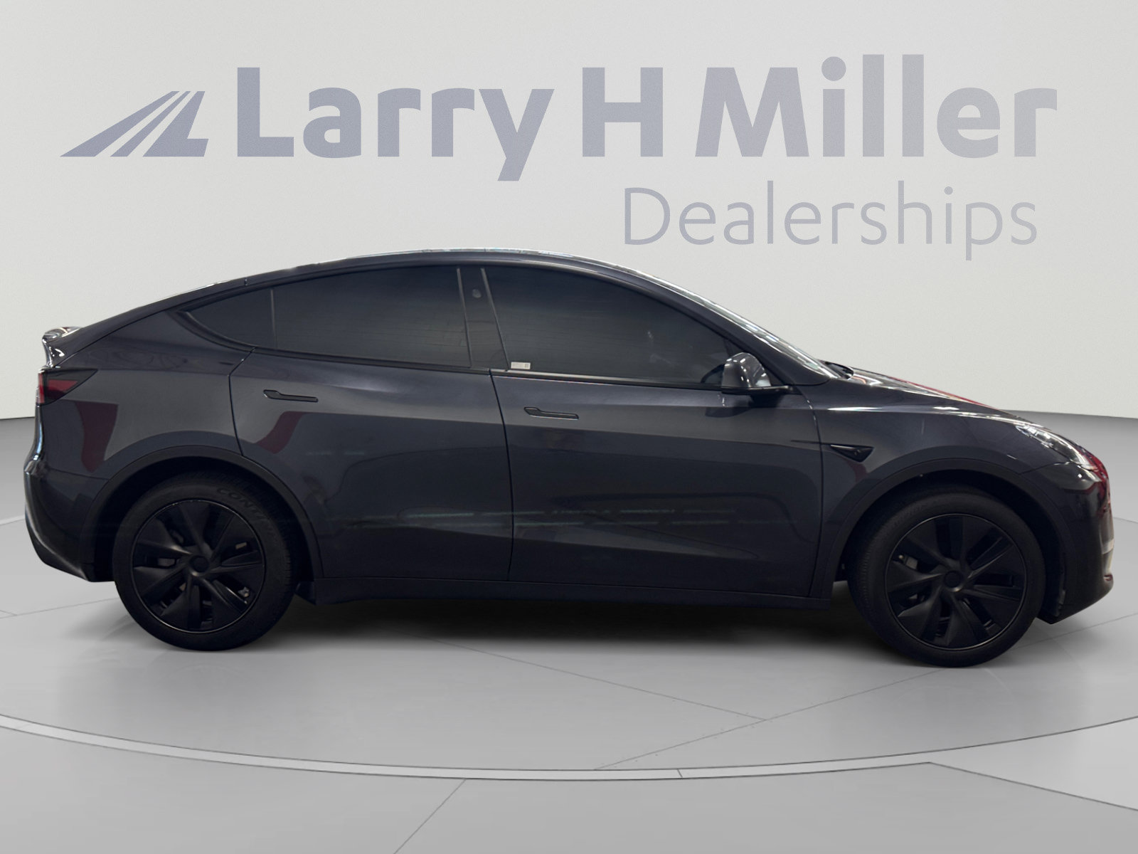 Used 2025 Tesla Model Y Long Range RWD image 6