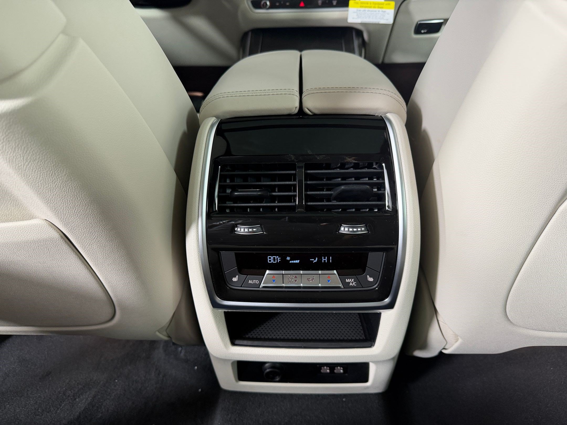 New 2027 BMW X7 M60i AWD/4WD image 30