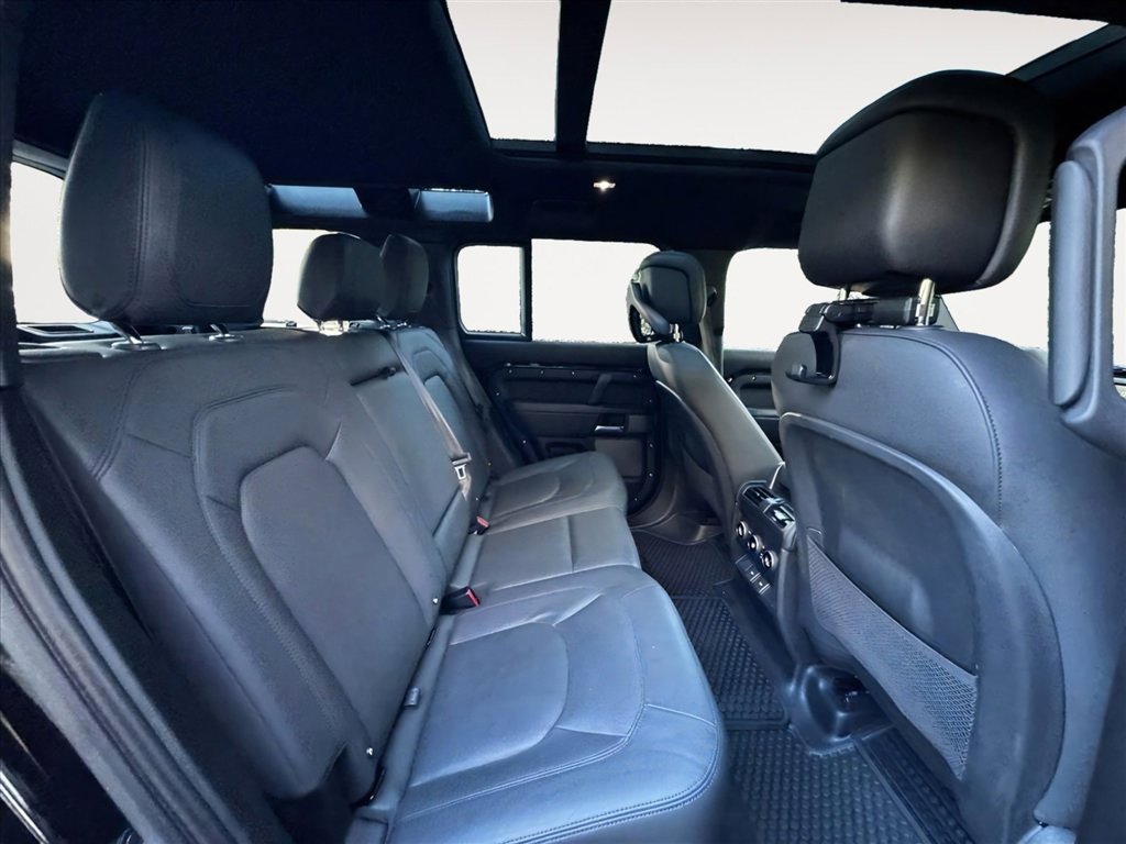 Used 2023 Land Rover Defender 110 V8 image 24