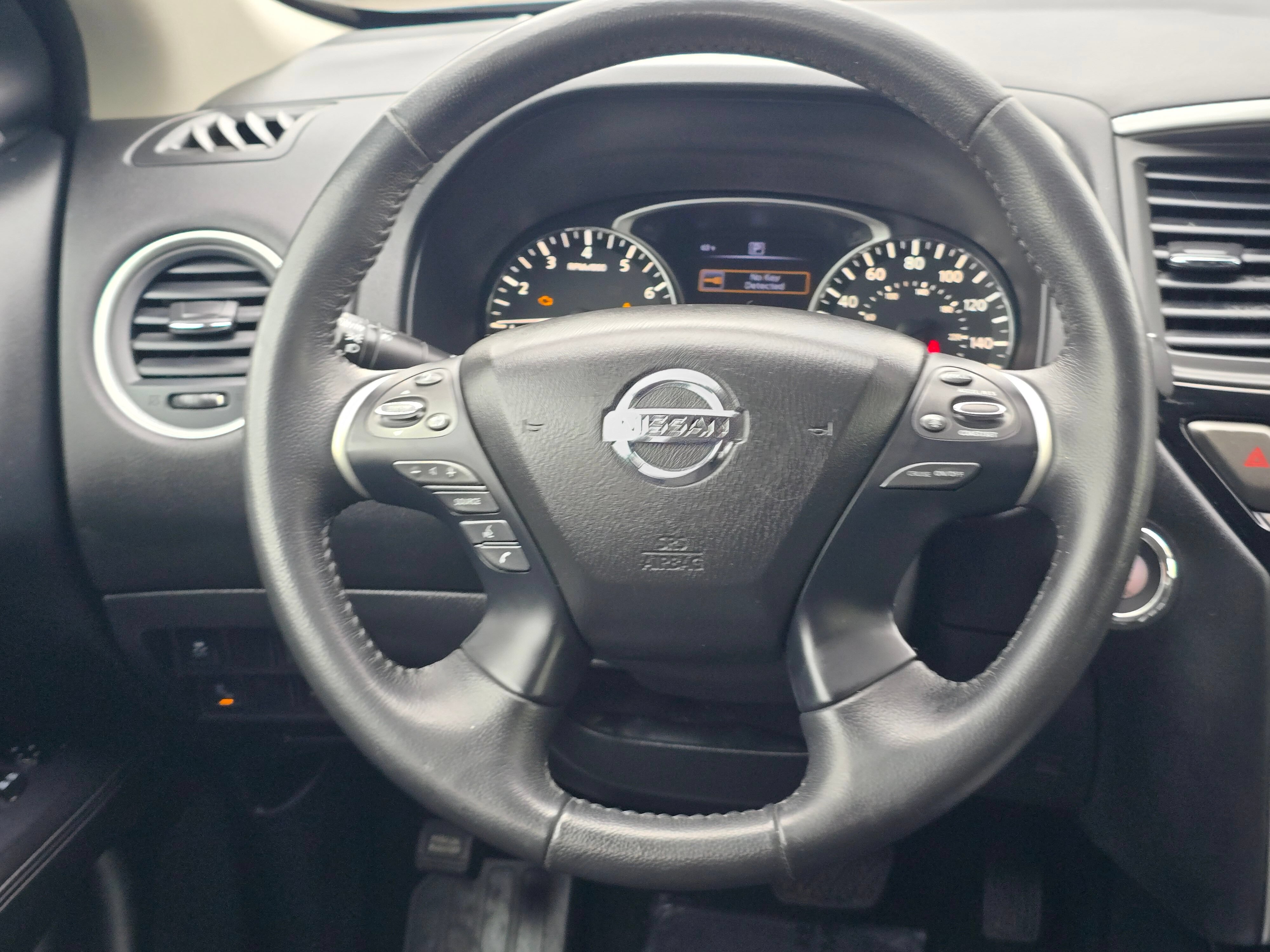 Used 2019 Nissan Pathfinder SV FWD image 19