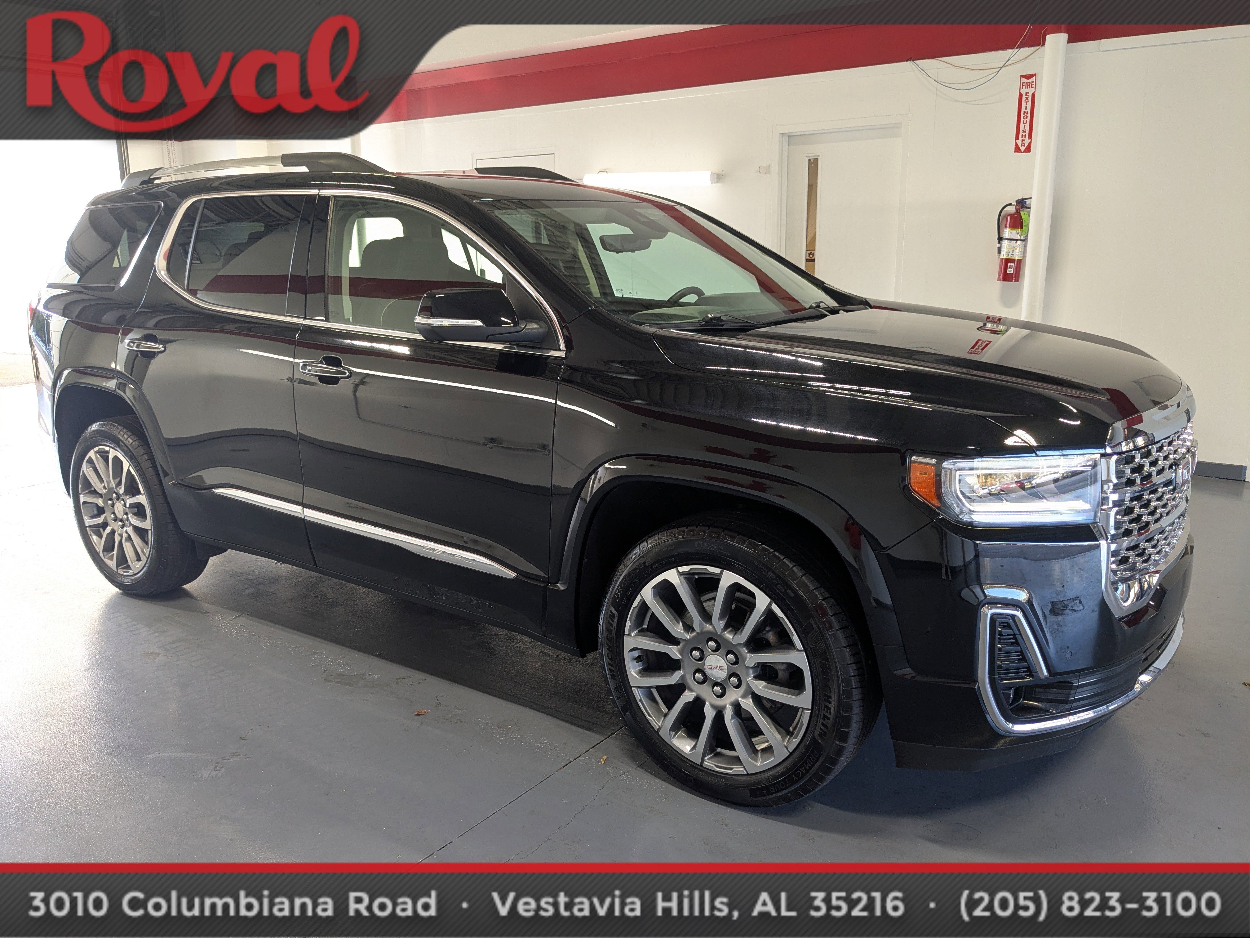 Used 2023 GMC Acadia Denali w/ Denali Ultimate Package image 5