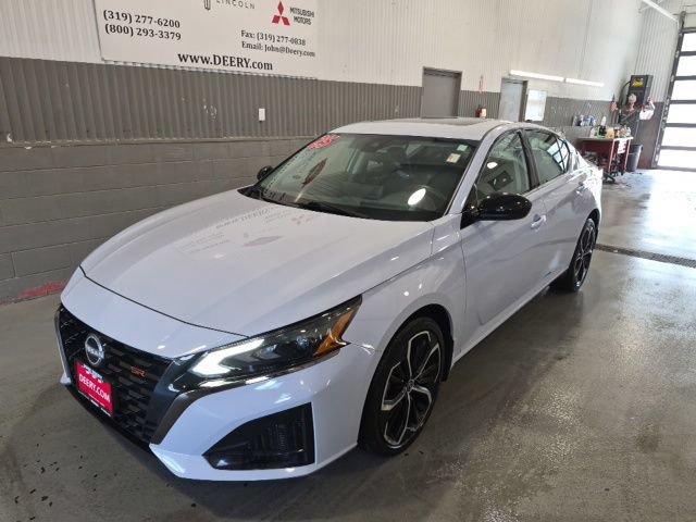 Certified 2025 Nissan Altima 2.5 SR w/ SR Premium Package AWD/4WD image 7