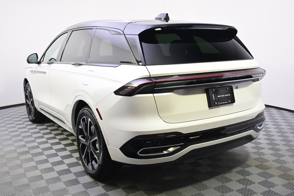 New 2026 Lincoln Nautilus Reserve image 3