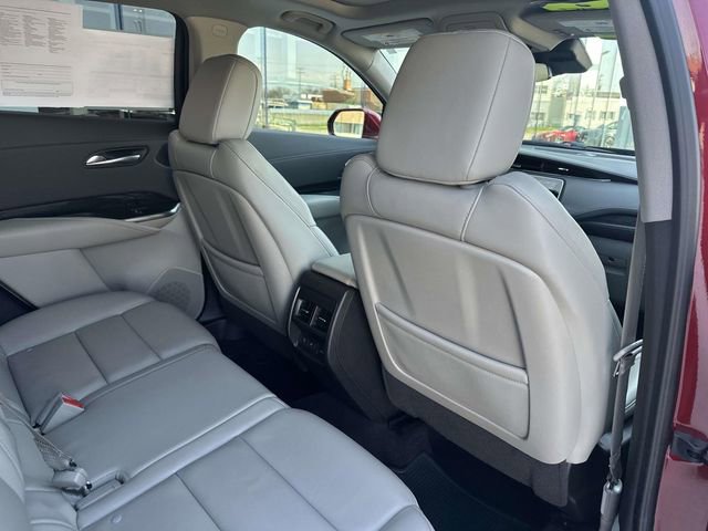 Used 2020 Cadillac XT4 Premium Luxury w/ Cold Weather Package image 25