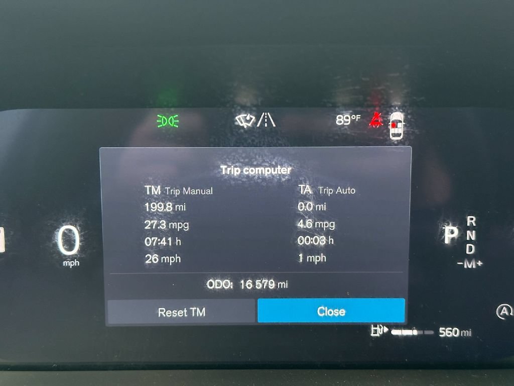 Used 2025 Volvo XC60 B5 Plus AWD/4WD image 29