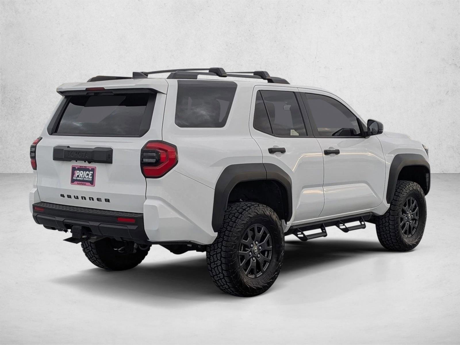 Used 2025 Toyota 4Runner SR5 AWD/4WD image 5
