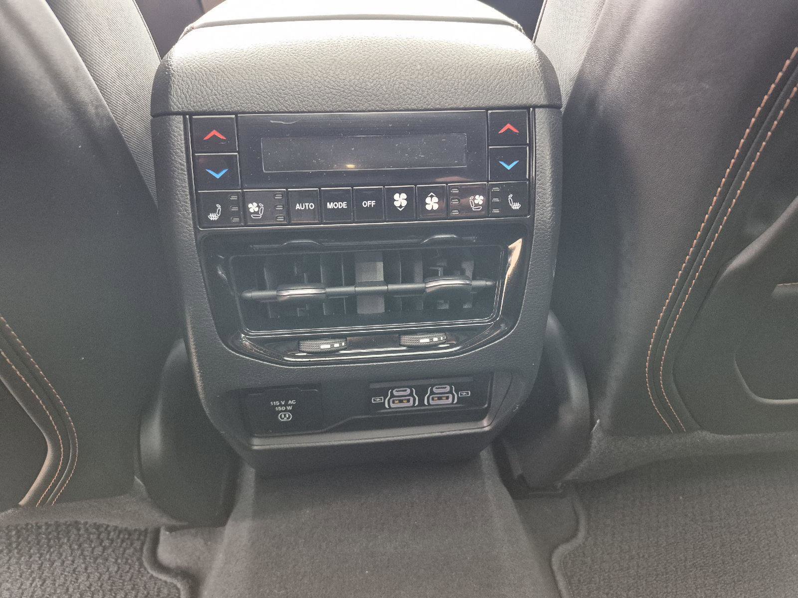 Used 2023 Jeep Grand Cherokee Summit image 31