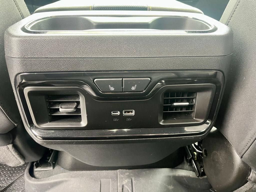 Certified 2025 Chevrolet Silverado 2500 ZR2 w/ Technology Package AWD/4WD image 30