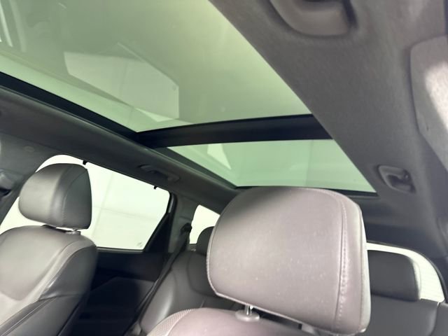 Used 2019 Hyundai Santa Fe Limited image 12