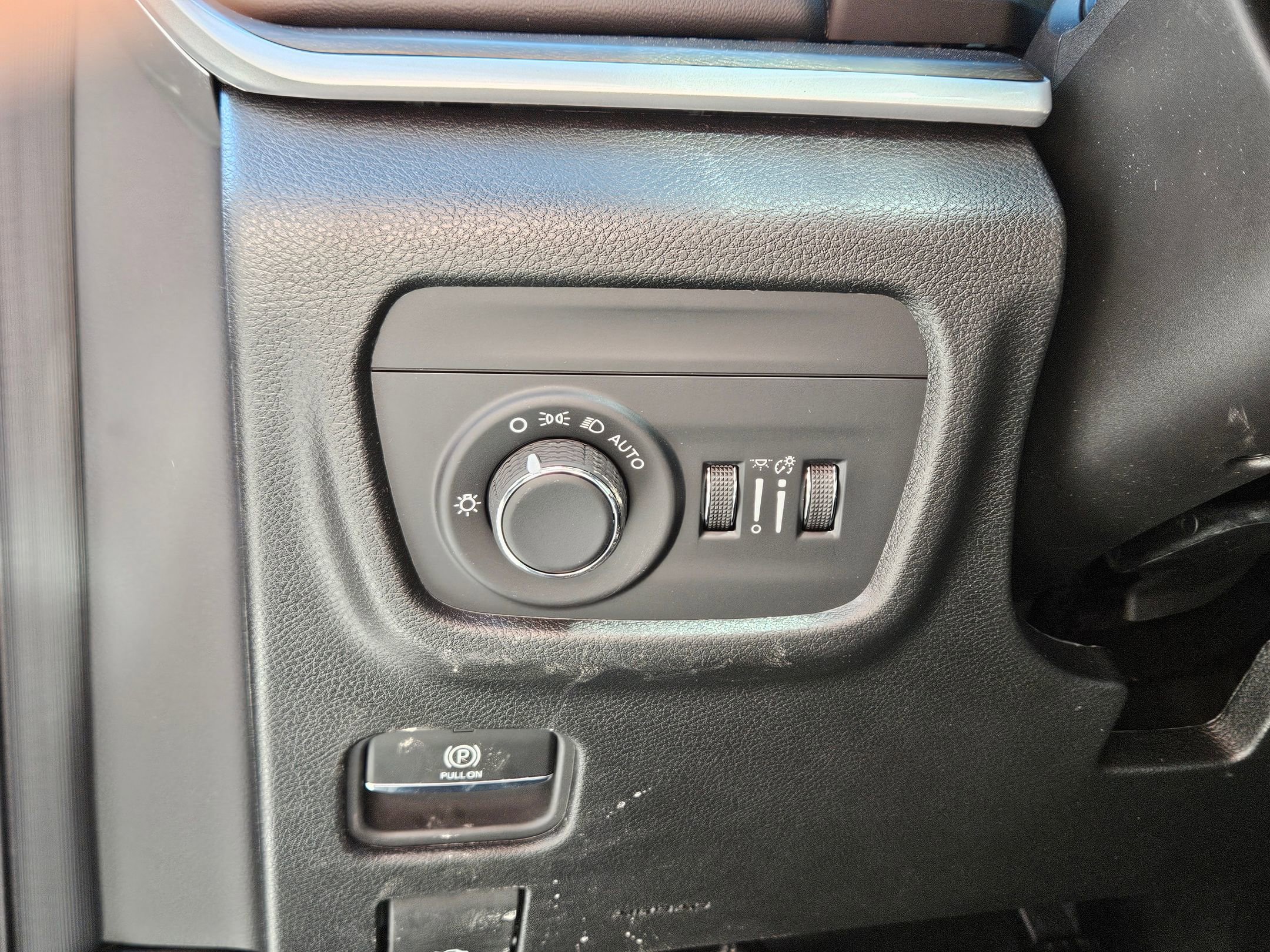 New 2026 Jeep Grand Cherokee Altitude image 18