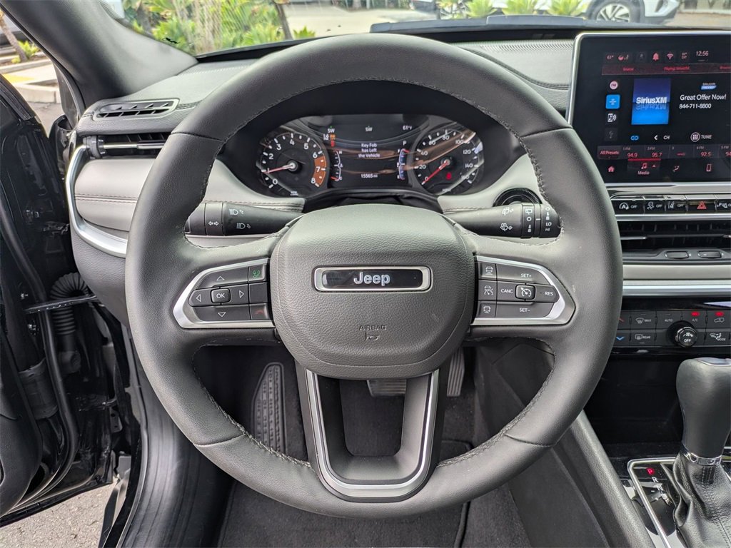 Used 2025 Jeep Compass Limited image 18