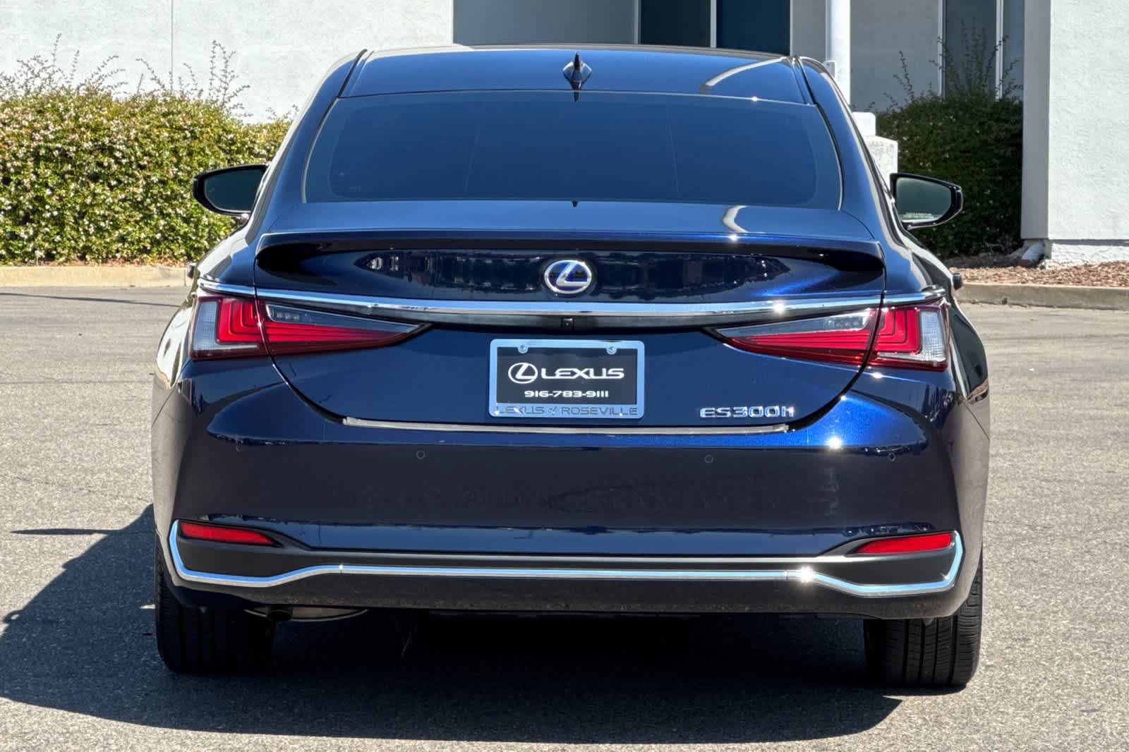 Used 2022 Lexus ES 300h w/ Premium Package FWD image 8