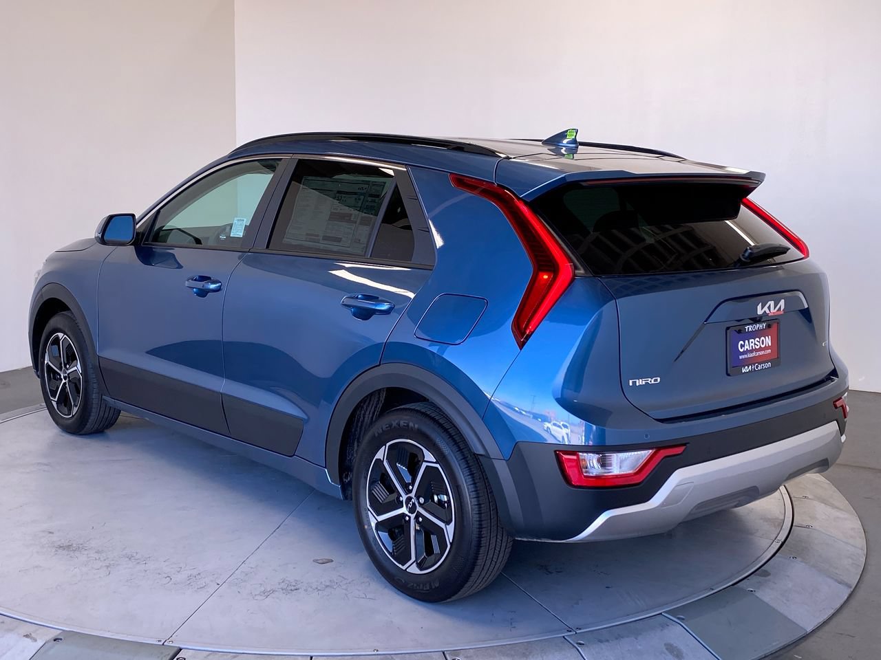 New 2026 Kia Niro EX FWD image 3