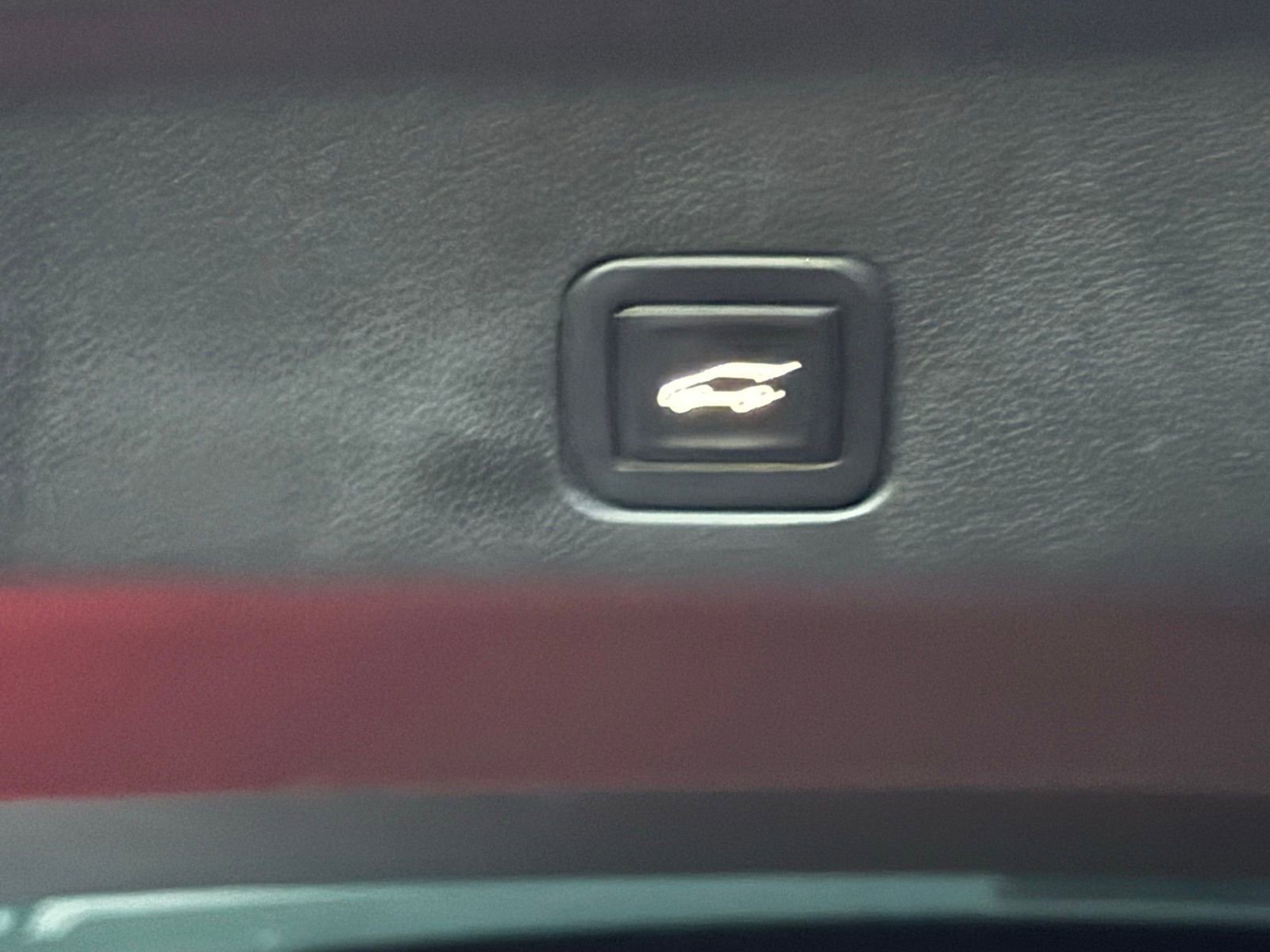 Used 2024 GMC Yukon SLT w/ SLT Luxury Package image 44