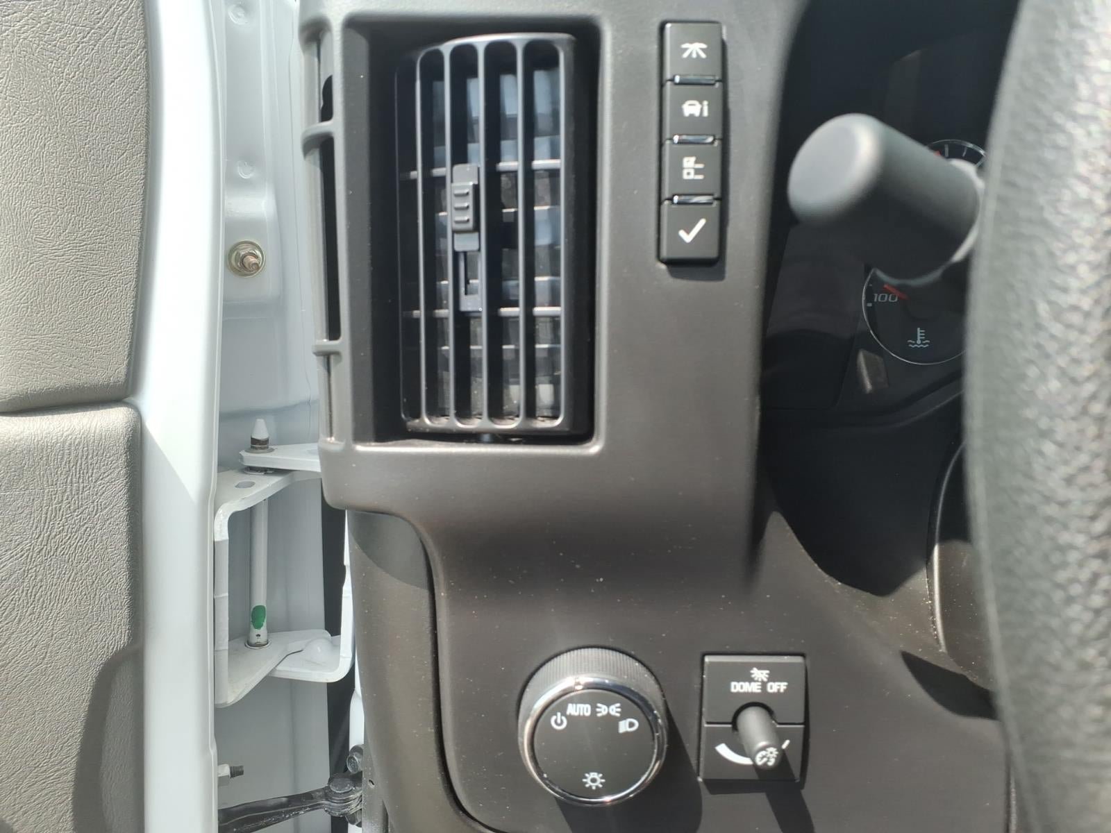 New 2026 Chevrolet Express 4500 w/ Power Convenience Package RWD image 15