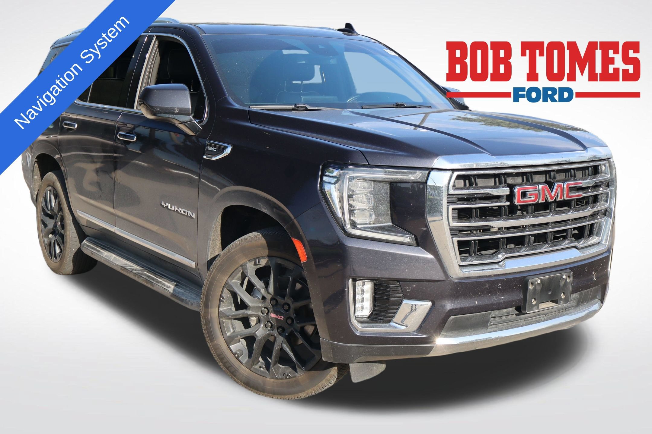 Used 2023 GMC Yukon SLT AWD/4WD image 1