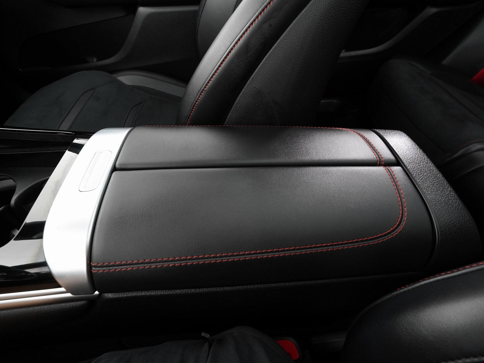 Used 2024 Mercedes-Benz GLC 43 AMG 4MATIC image 28