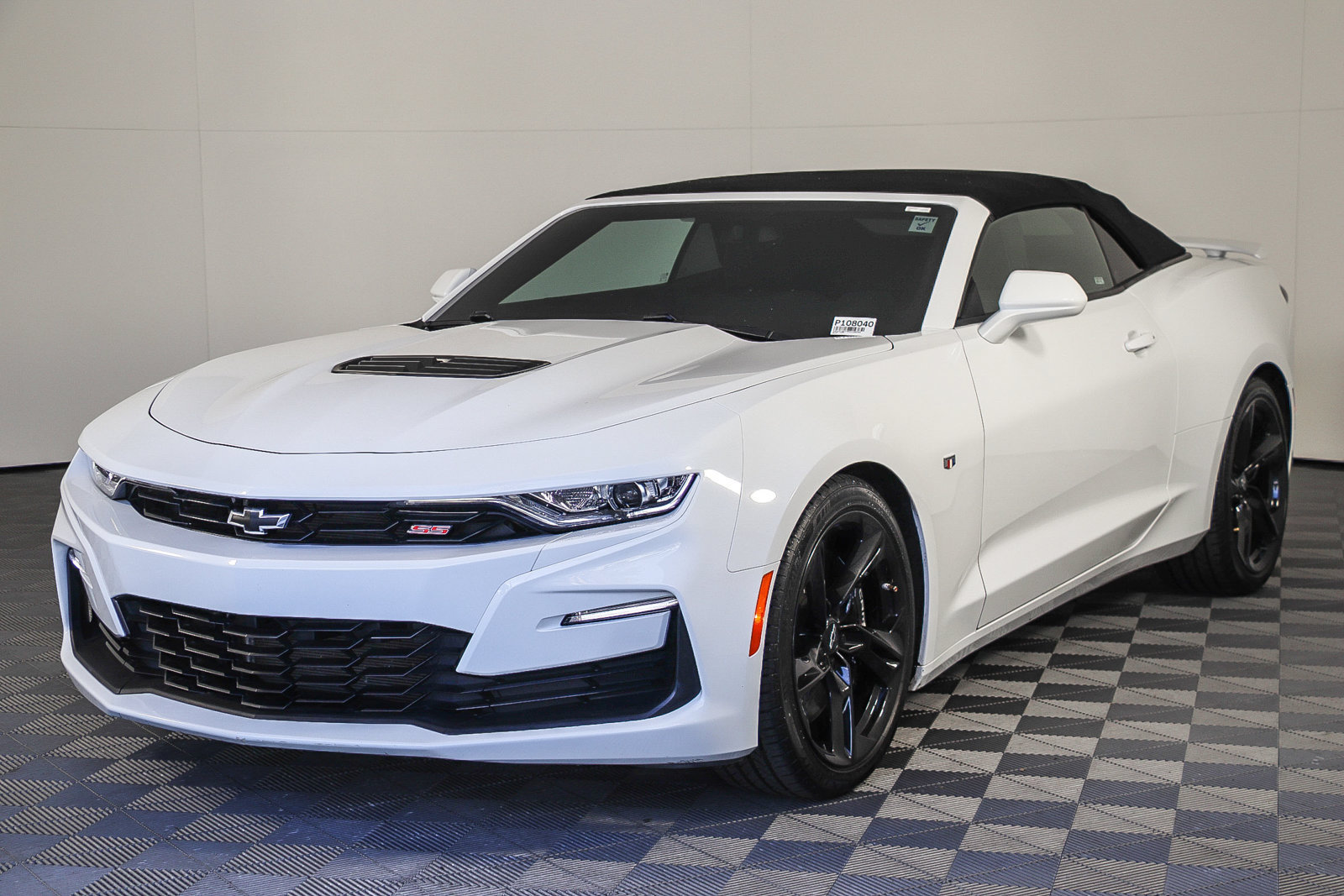 Used 2023 Chevrolet Camaro SS RWD image 3