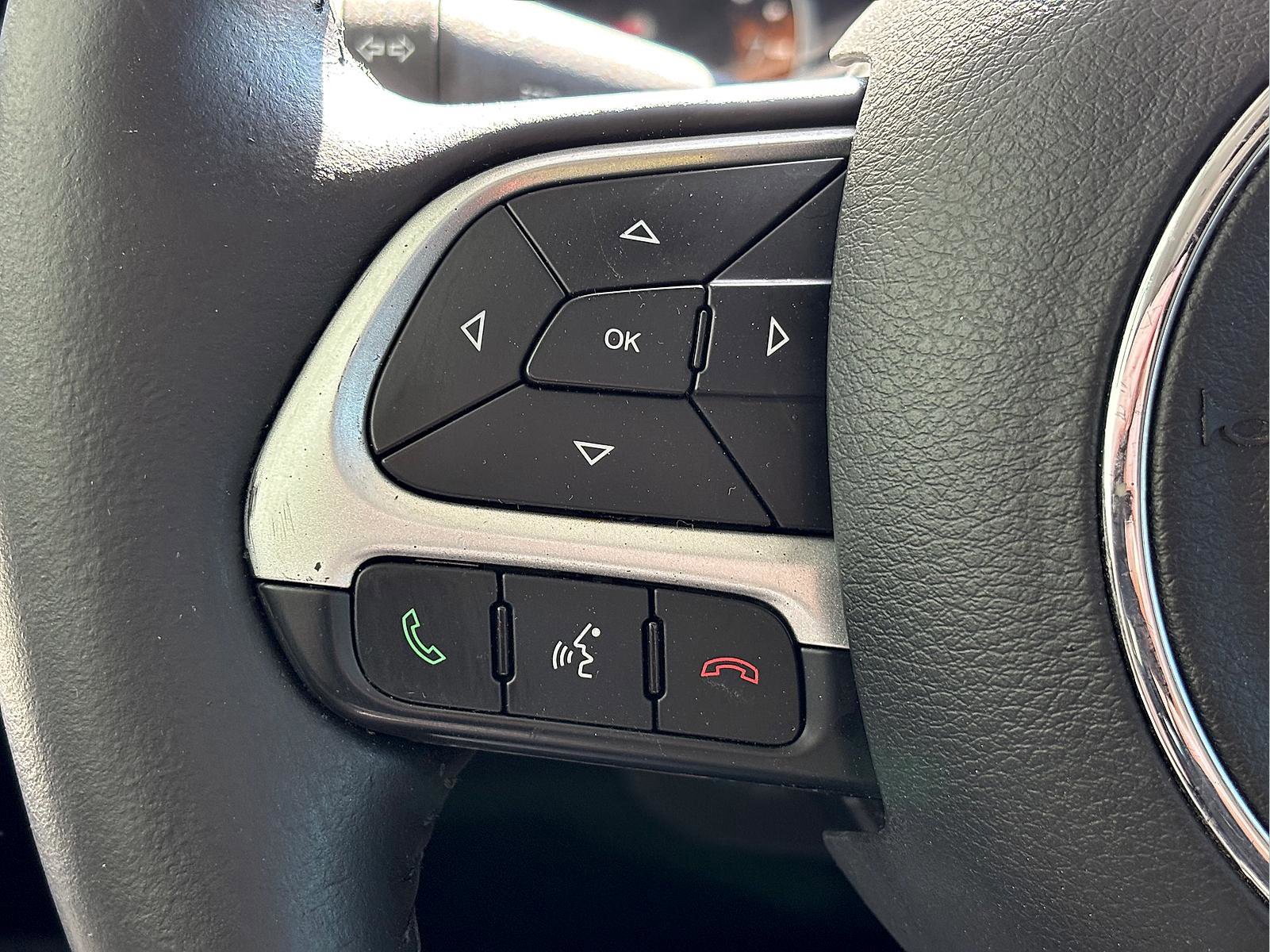 Used 2016 Jeep Renegade Trailhawk AWD/4WD image 30