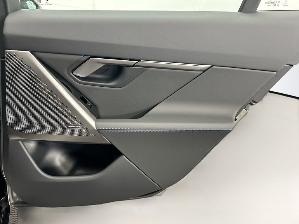 New 2026 BMW i5 eDrive40 w/ M Sport Package image 26