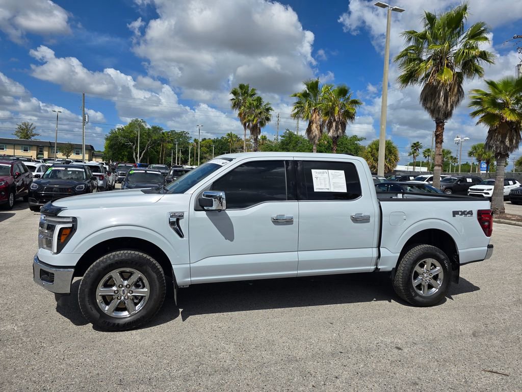 Used 2025 Ford F150 Lariat w/ FX4 Off-Road Package image 3