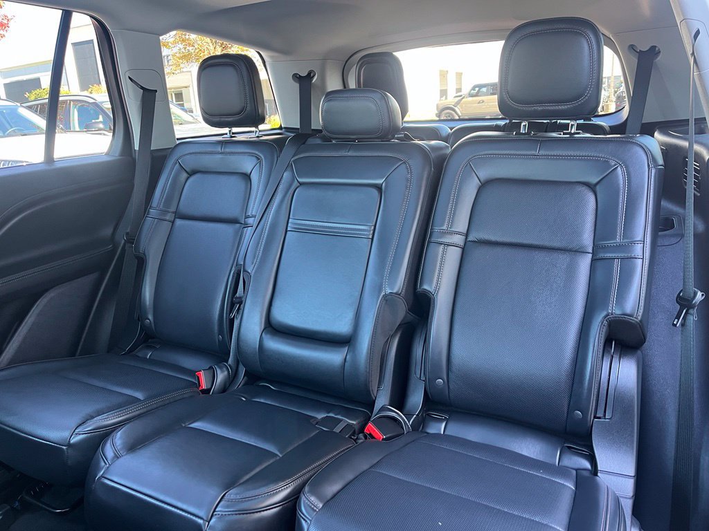 Used 2026 Lincoln Aviator Reserve AWD/4WD image 13