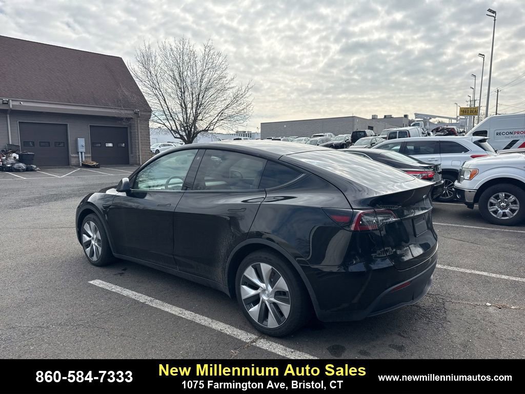 Used 2020 Tesla Model Y Long Range image 4