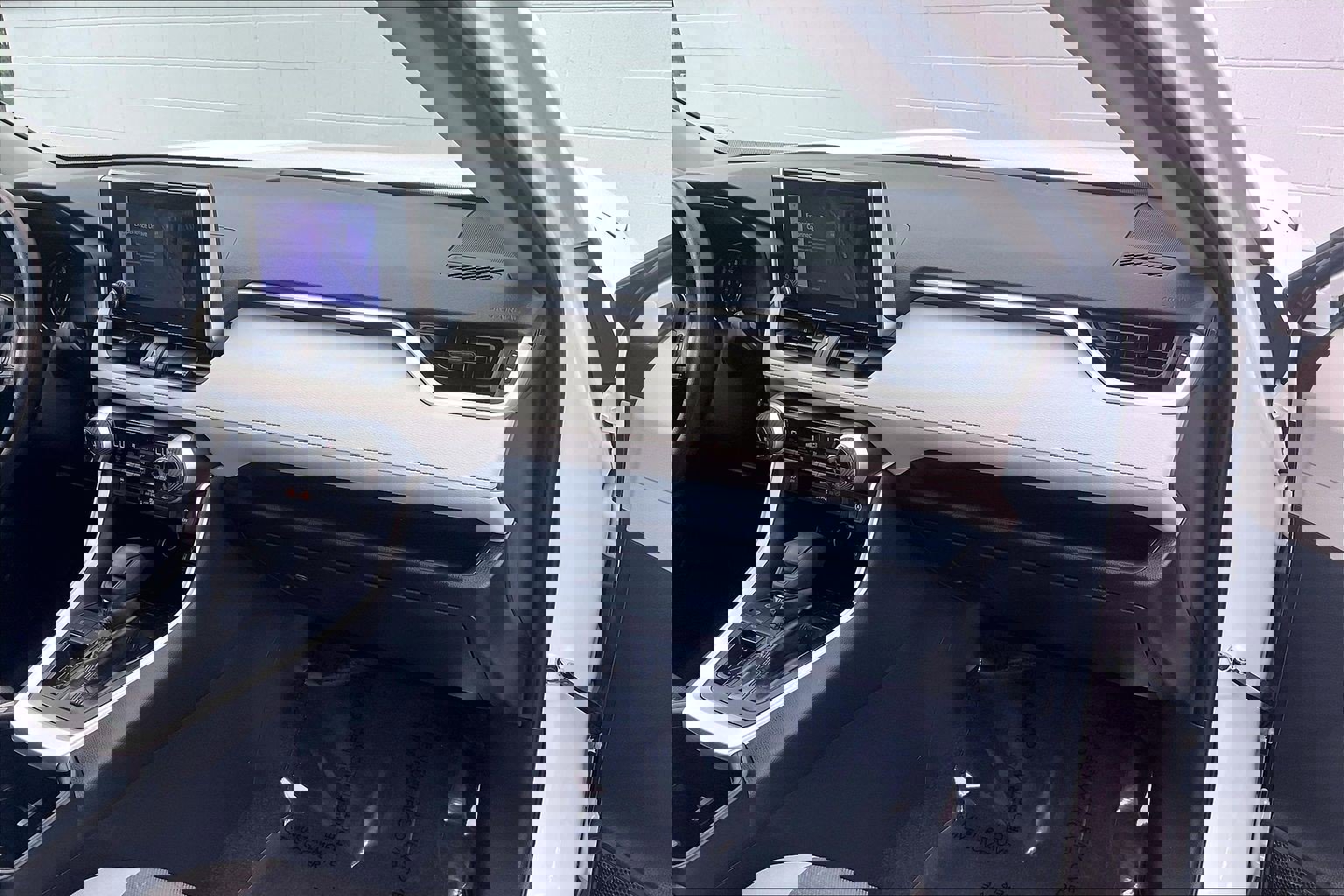 Used 2024 Toyota RAV4 XLE image 21