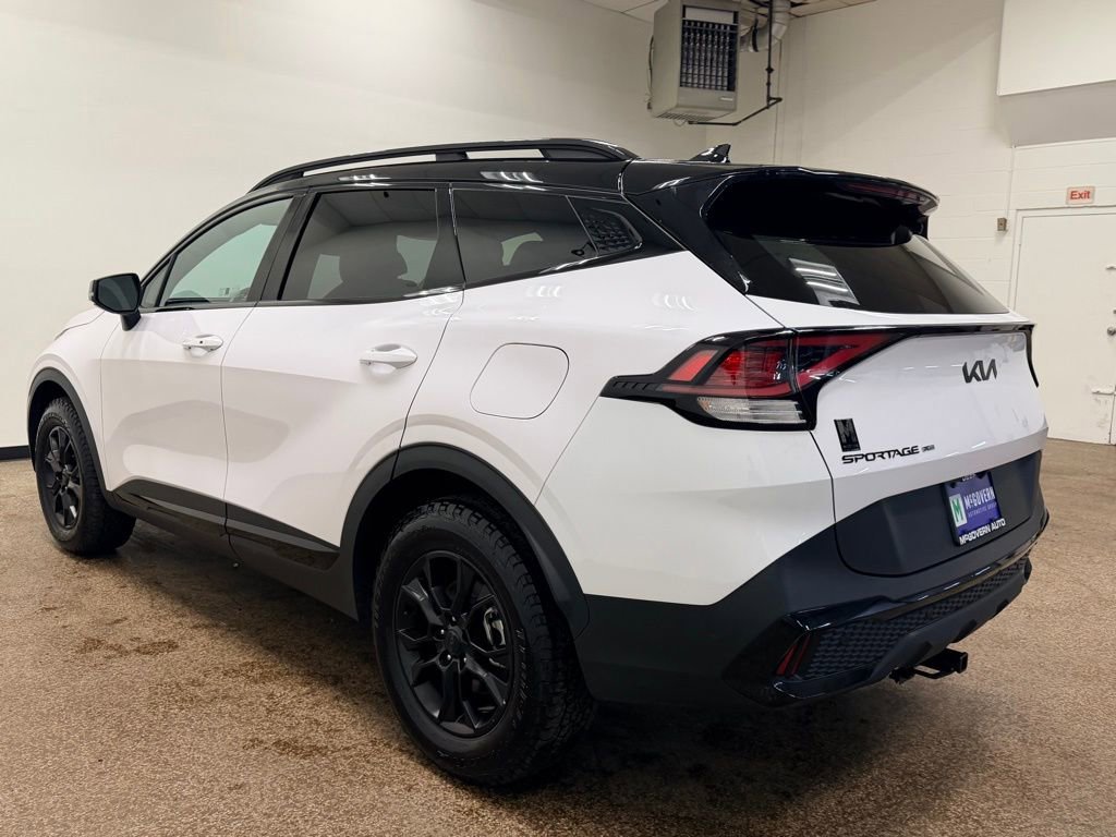 Used 2025 Kia Sportage X-Pro image 3