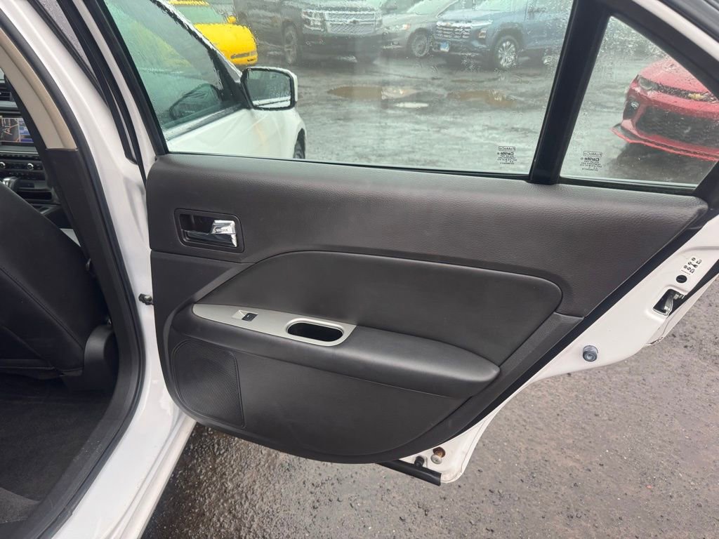 Used 2011 Ford Fusion Hybrid w/ 502A Rapid Spec Order Code image 22