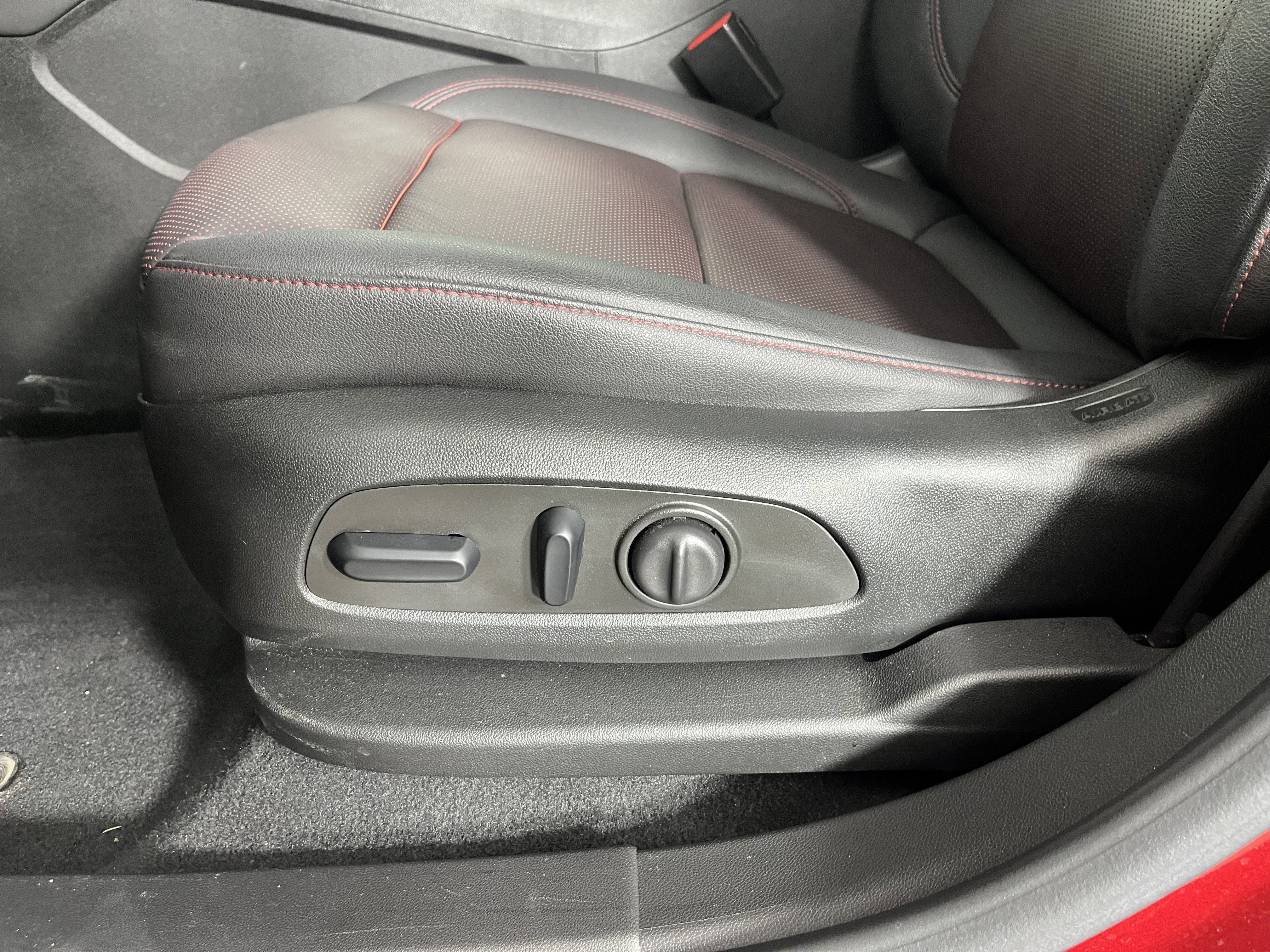 Used 2023 Chevrolet Blazer RS image 19