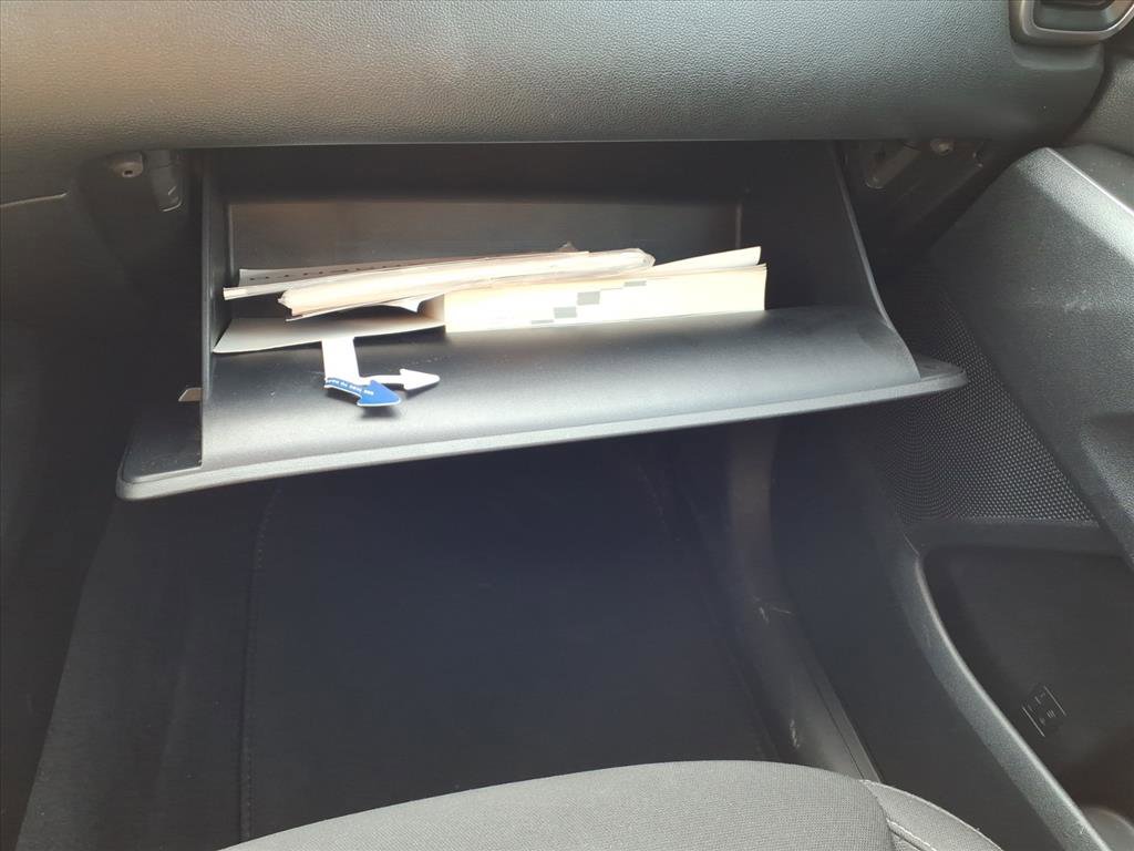 Used 2023 Kia Sorento LX image 15