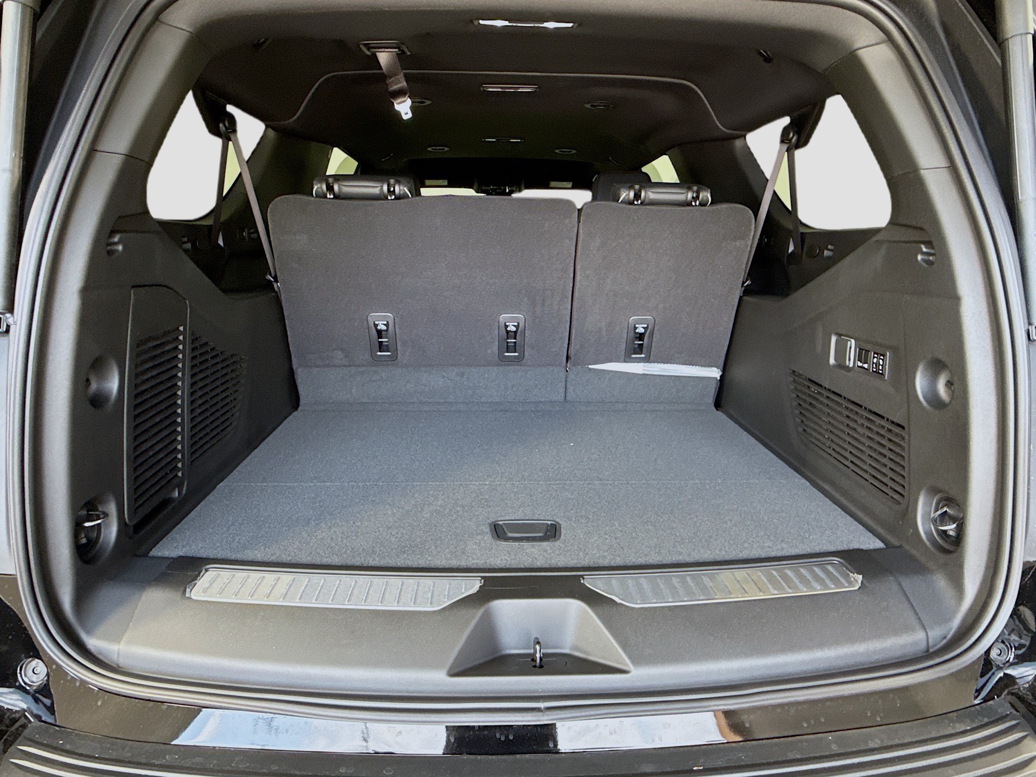 New 2026 Chevrolet Suburban Premier RWD image 29