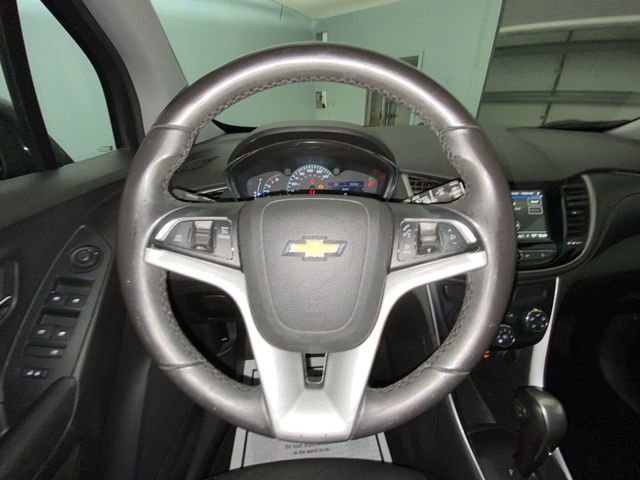 Used 2019 Chevrolet Trax LT w/ LT Convenience Package FWD image 14