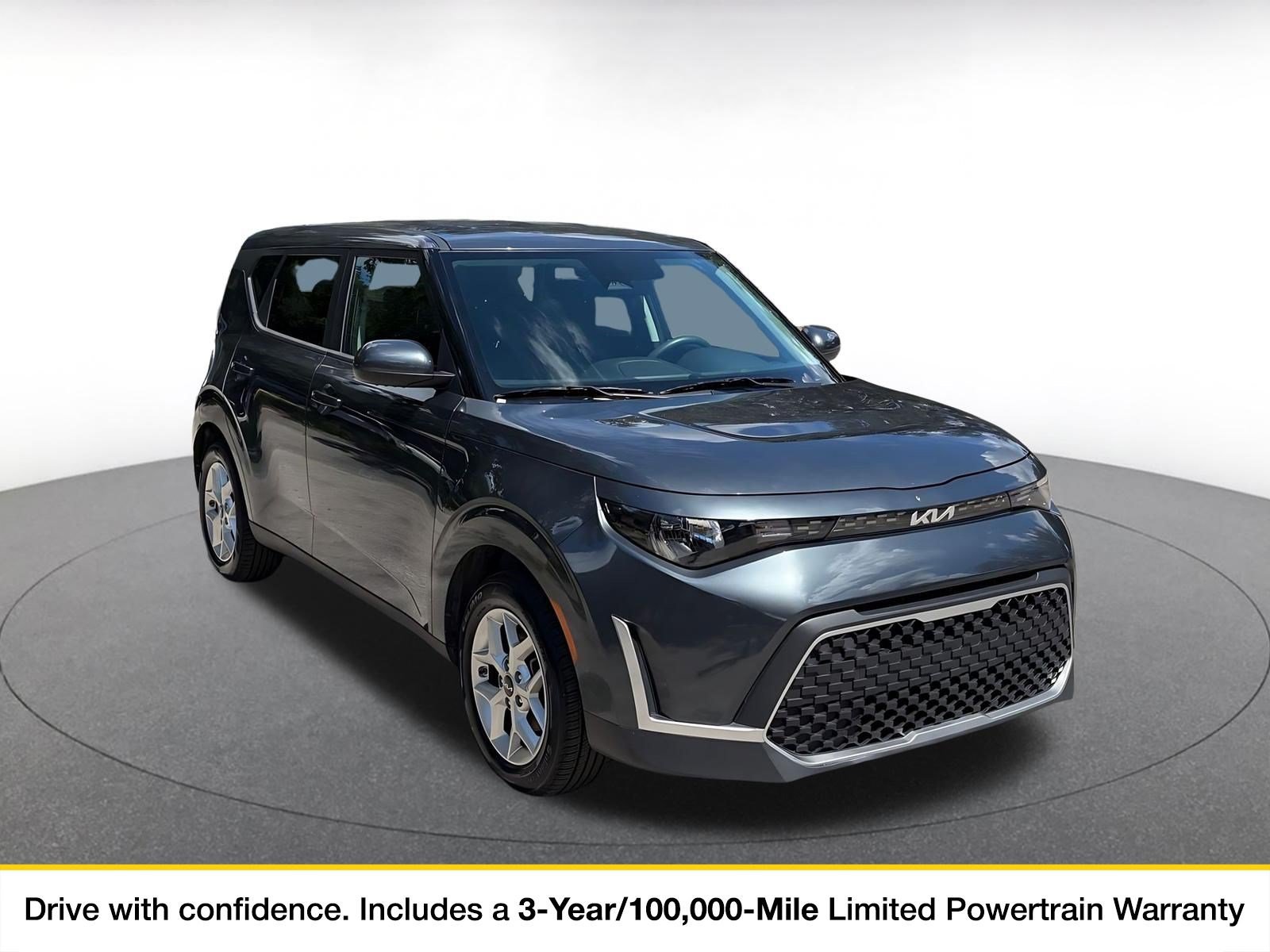 Used 2025 Kia Soul LX w/ LX Technology Package FWD image 1