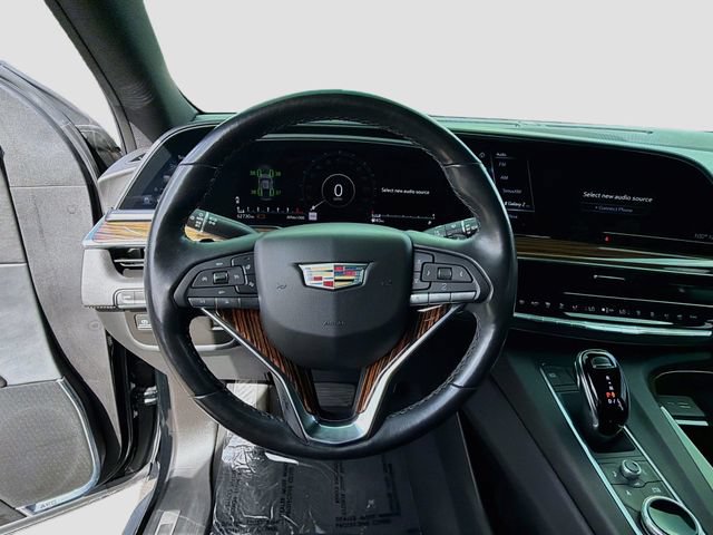 Used 2021 Cadillac Escalade Premium Luxury w/ LPO, Illumination Package RWD image 11