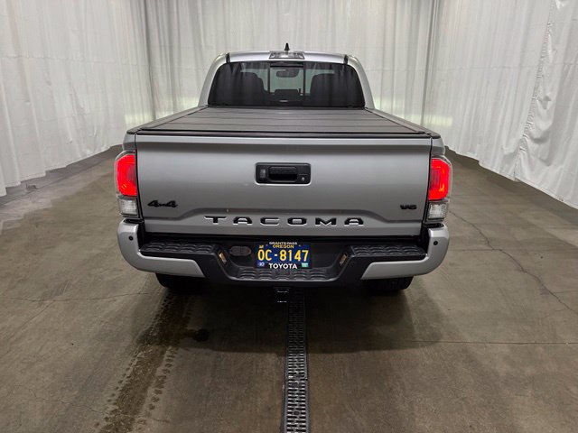 Used 2022 Toyota Tacoma Limited w/ Black Out Package (TMS) AWD/4WD image 6