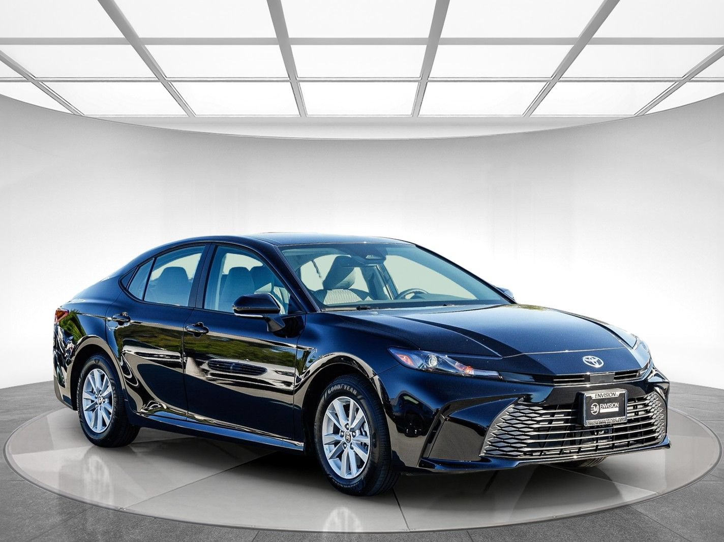 Used 2026 Toyota Camry LE w/ Convenience Package FWD image 5