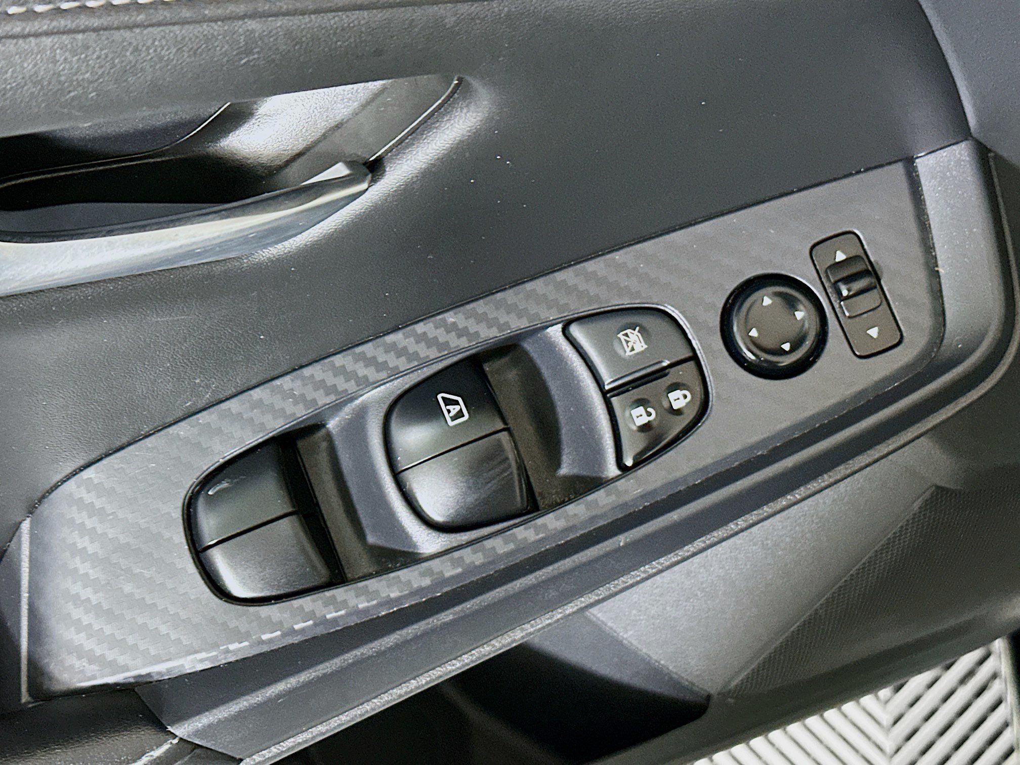 Used 2023 Nissan Sentra SV FWD image 14