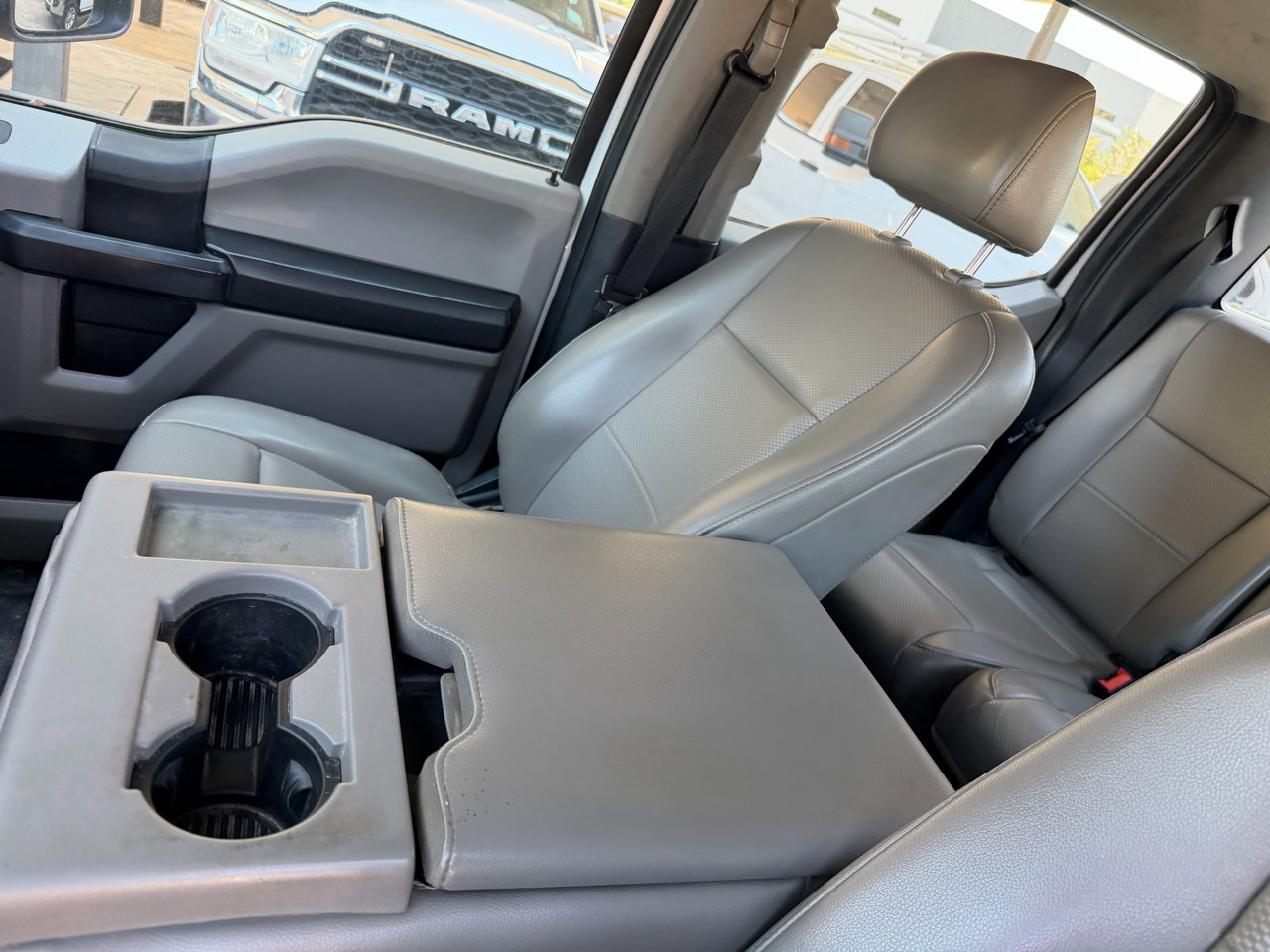 Used 2020 Ford F350 XL w/ Power Equipment Group image 40