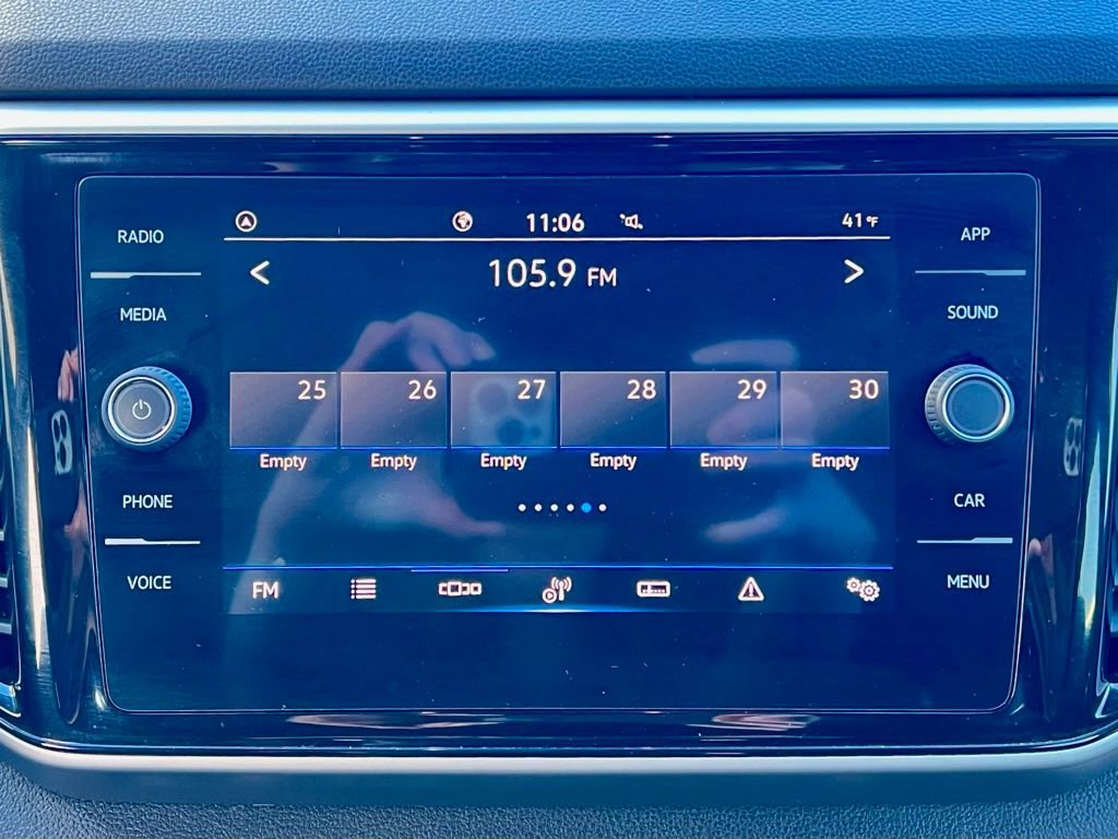 Used 2022 Volkswagen Atlas Cross Sport SE image 30