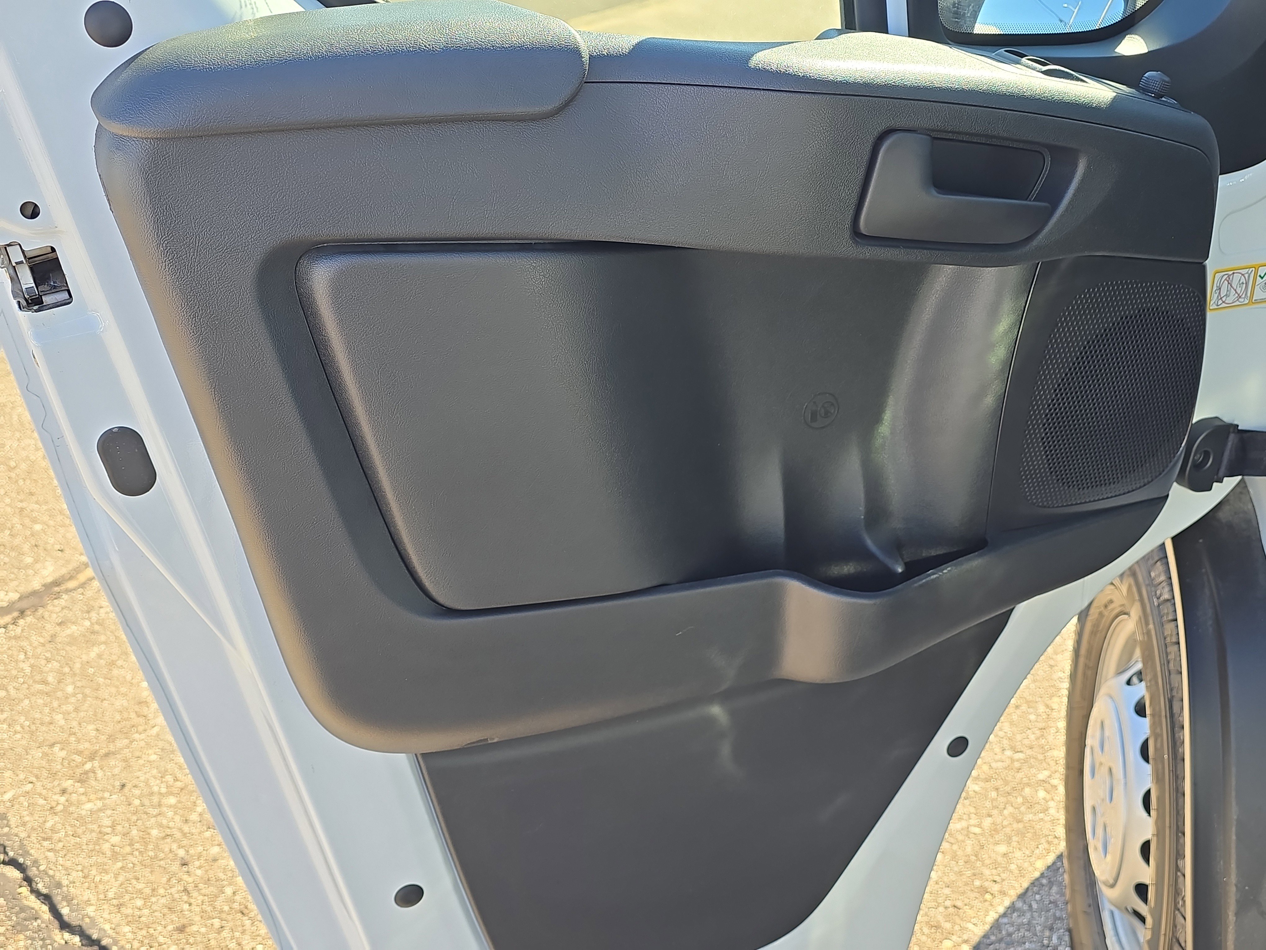 Used 2025 RAM ProMaster 2500 w/ Safety Group FWD image 11