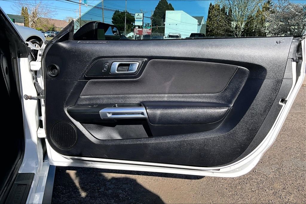 Used 2018 Ford Mustang Coupe image 23